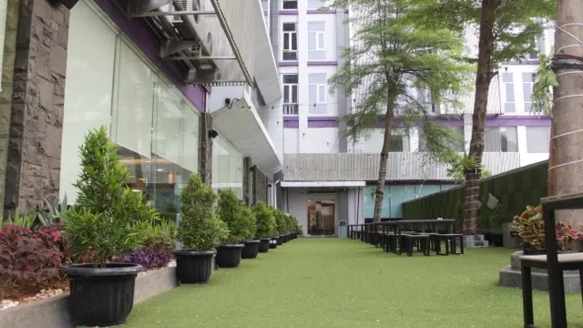 EDN Garden at golden hour